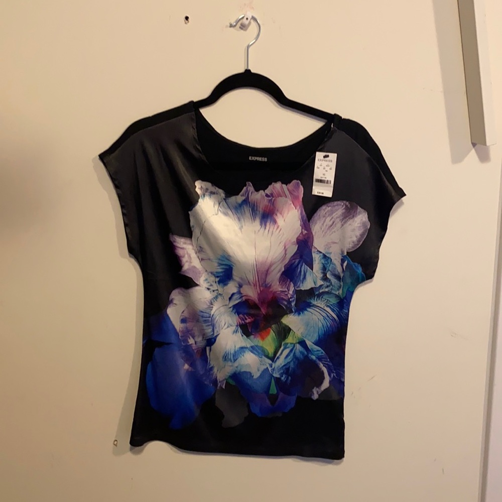 Express floral front top